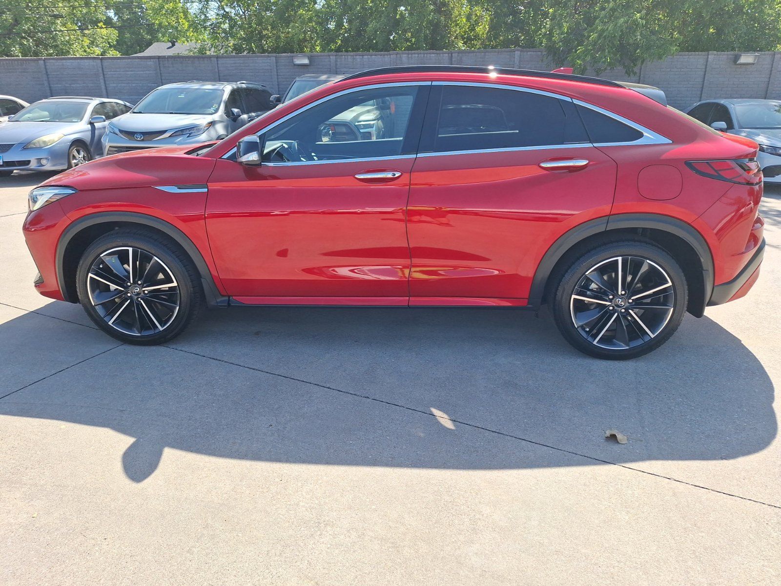Used 2023 INFINITI QX55 Sensory w/ Lighting Package AWD/4WD image 3