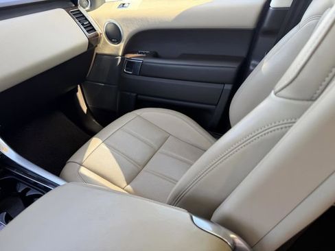 Used 2020 Land Rover Range Rover Sport HSE image 21