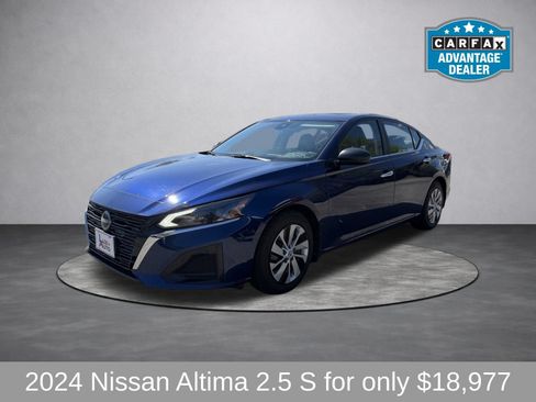 Used 2024 Nissan Altima 2.5 S FWD image 8