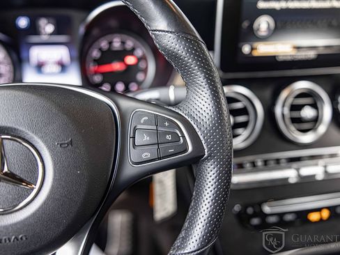 Used 2019 Mercedes-Benz GLC 300 4MATIC w/ Multimedia Package image 27