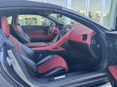 Used 2019 Aston Martin DB11 Volante image 9