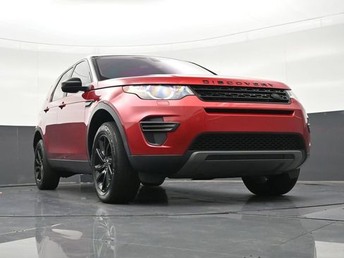Used 2018 Land Rover Discovery Sport SE image 29