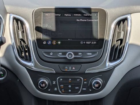 Used 2024 Chevrolet Equinox LT FWD image 22