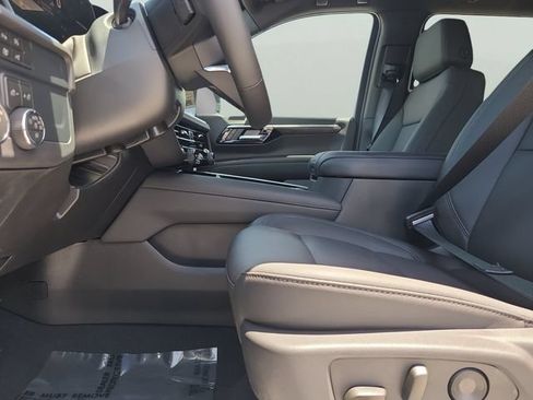 New 2026 Chevrolet Suburban LT w/ Comfort Package RWD image 23