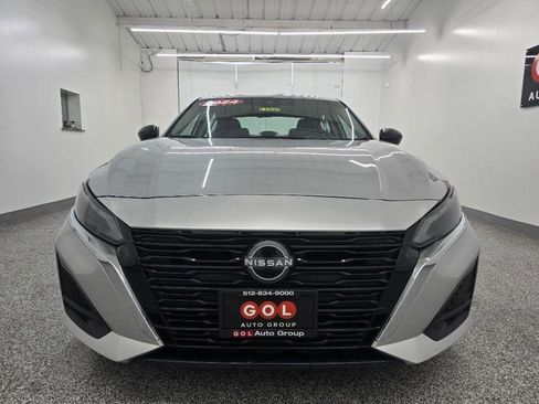 Used 2024 Nissan Altima 2.5 S FWD image 2