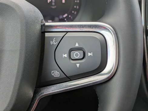 Certified 2023 Volvo XC40 B5 Plus w/ Protection Package Premier AWD/4WD image 34