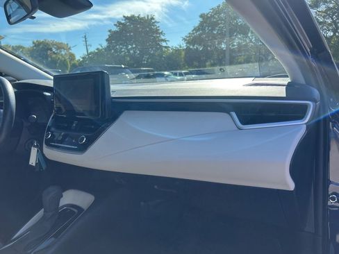 Used 2025 Toyota Corolla LE image 22