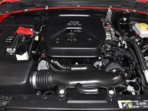 Used 2020 Jeep Wrangler Unlimited Sahara w/ Dual Top Group image 10