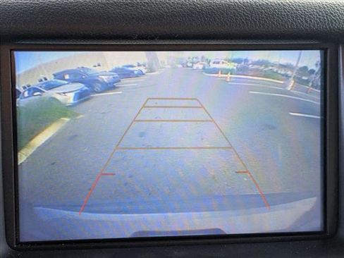 Used 2018 Chevrolet Tahoe LT image 12