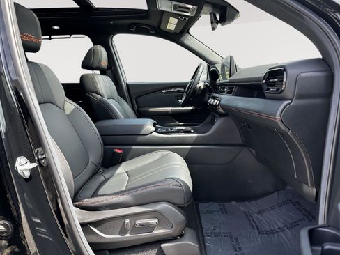 Certified 2025 Honda Pilot TrailSport image 26