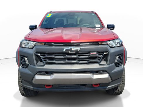 Used 2023 Chevrolet Colorado Trail Boss w/ LPO, Dark Essentials Package AWD/4WD image 2