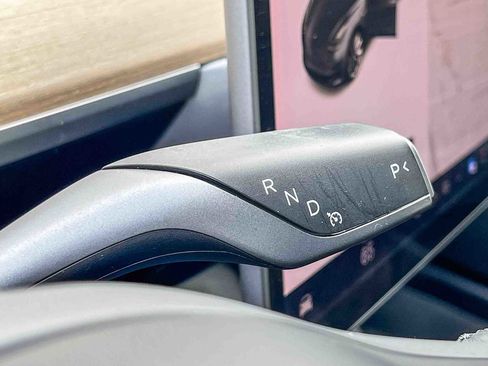 Used 2018 Tesla Model 3 Long Range image 18