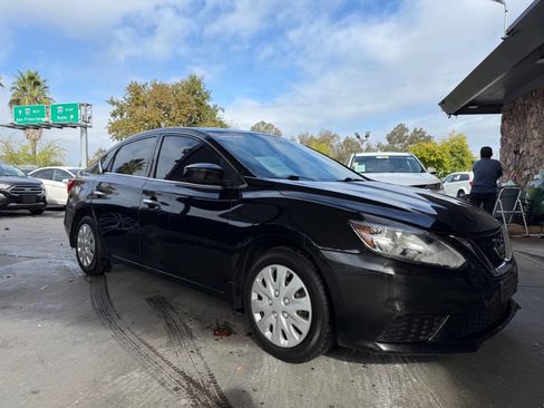 Used 2019 Nissan Sentra S image 8