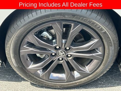 Used 2024 Toyota Sienna XSE w/ XSE Plus Package FWD image 27