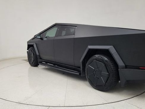 Used 2024 Tesla Cybertruck AWD Crew Cab image 7