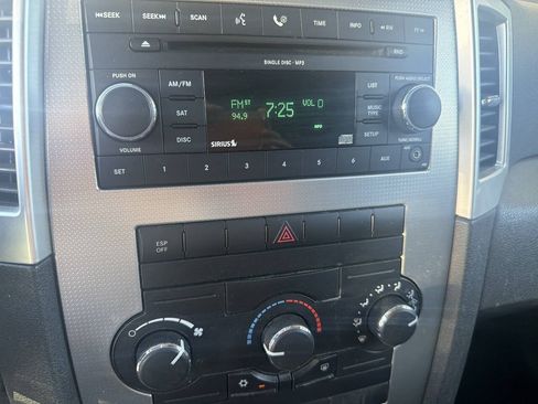 Used 2008 Jeep Grand Cherokee Laredo w/ Driver Convenience Group RWD image 12
