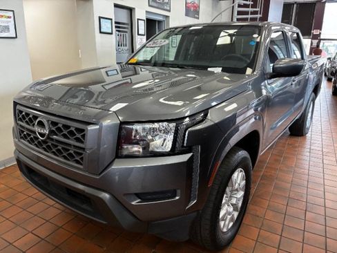 Used 2022 Nissan Frontier SV RWD image 8