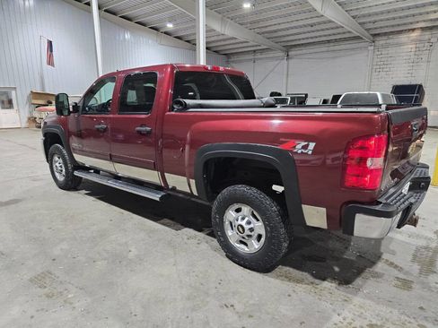 Used 2013 Chevrolet Silverado 2500 LT w/ Interior Plus Package image 9