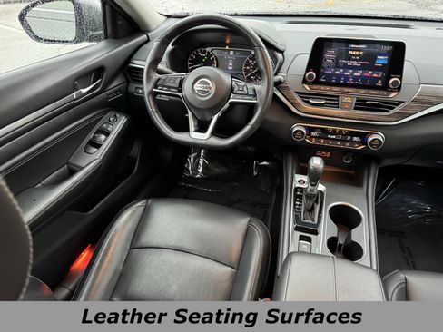 Certified 2019 Nissan Altima 2.5 Platinum image 4