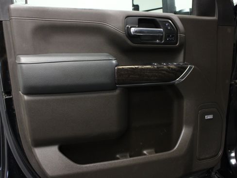Used 2023 GMC Sierra 3500 Denali AWD/4WD image 11