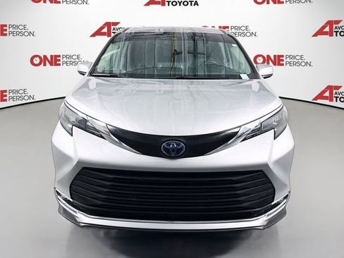 Certified 2024 Toyota Sienna XLE w/ XLE Plus Package image 2