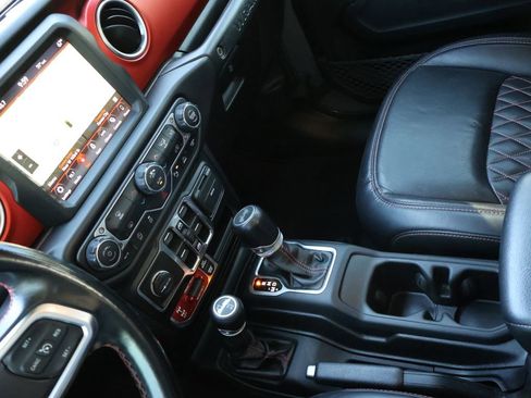 Used 2021 Jeep Wrangler Unlimited Rubicon AWD/4WD image 20