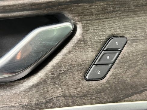 New 2025 Jeep Grand Cherokee Limited image 23