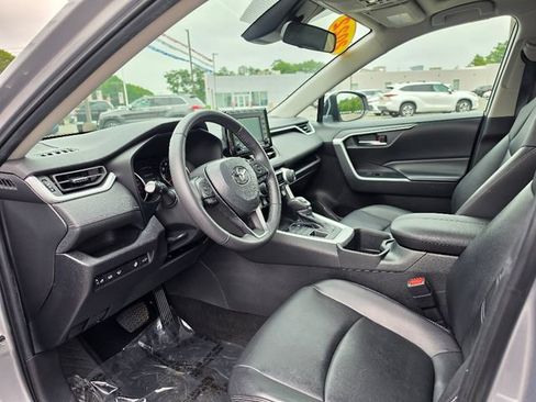 Used 2022 Toyota RAV4 XLE Premium AWD/4WD image 20