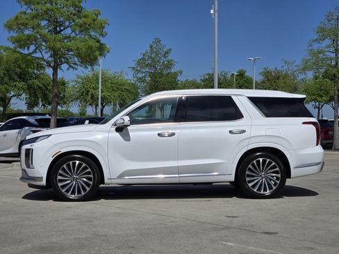 Used 2025 Hyundai Palisade Calligraphy image 3
