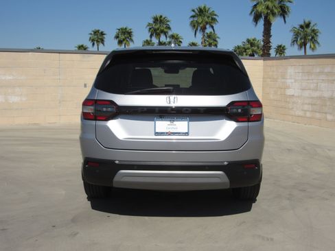 Used 2024 Honda Pilot EX-L image 7