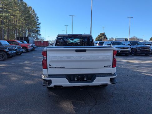 Used 2020 Chevrolet Silverado 1500 RST image 2