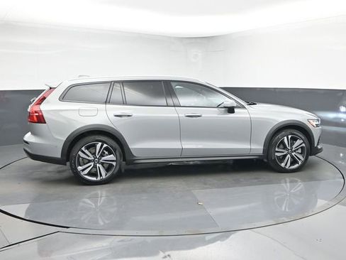 New 2026 Volvo V60 B5 Cross Country Plus w/ Protection Package Premier image 8
