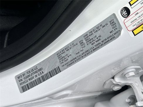 Used 2025 RAM 1500 Laramie image 34