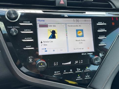 Used 2019 Toyota Camry XLE w/ Sunroof Package image 15