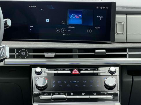 Used 2025 Hyundai Santa Fe Calligraphy AWD/4WD image 20