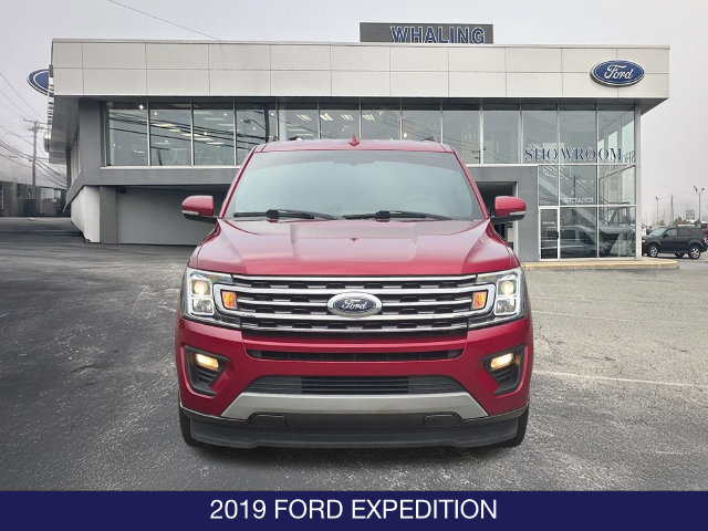 Used 2019 Ford Expedition XLT w/ Equipment Group 202A RWD image 2