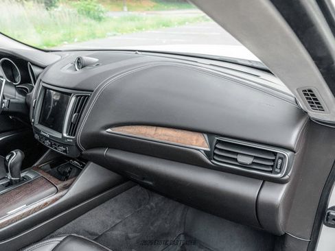 Used 2017 Maserati Levante S AWD/4WD image 46