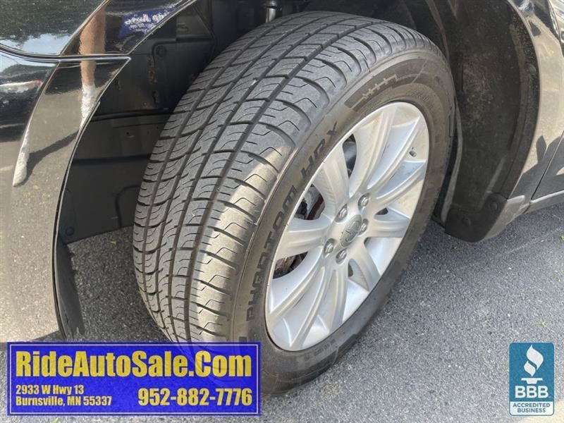 Used 2013 Chrysler 200 Touring FWD image 31