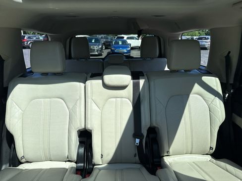 Used 2018 Ford Expedition Platinum AWD/4WD image 15