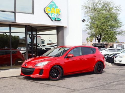 Used 2013 MAZDA MAZDA3 i Touring image 3