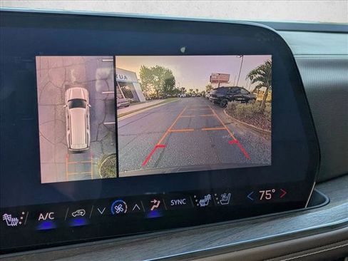 New 2026 Chevrolet Suburban High Country w/ LPO, Illumination Package image 12