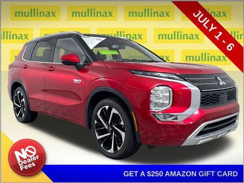 Used 2025 Mitsubishi Outlander 4WD Plug-In Hybrid image 1