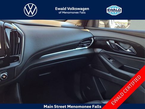 Used 2023 Chevrolet Traverse RS w/ LPO, Floor Liner Package AWD/4WD image 16