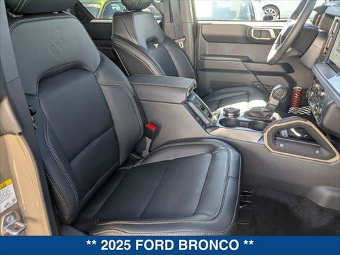 New 2025 Ford Bronco Badlands image 18