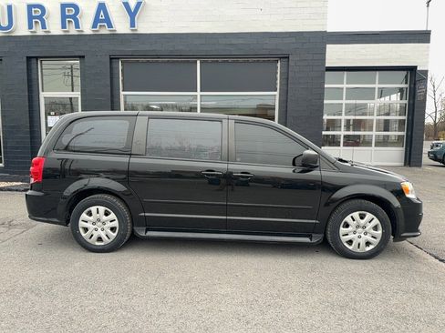 Used 2016 Dodge Grand Caravan SE w/ Quick Order Package 29E SE image 8