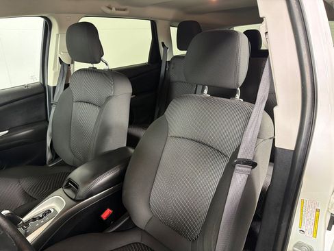 Used 2020 Dodge Journey SE FWD image 12