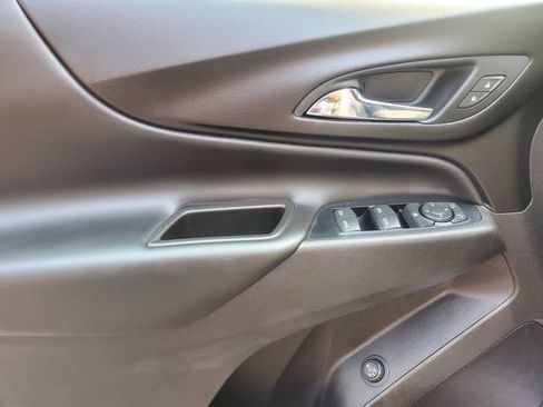 Used 2019 Chevrolet Equinox LT w/ Driver Convenience Package FWD image 19