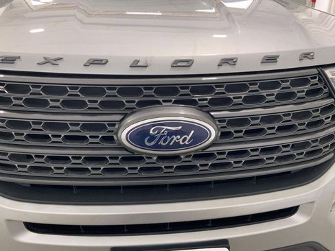 Used 2022 Ford Explorer XLT w/ Equipment Group 202A RWD image 27