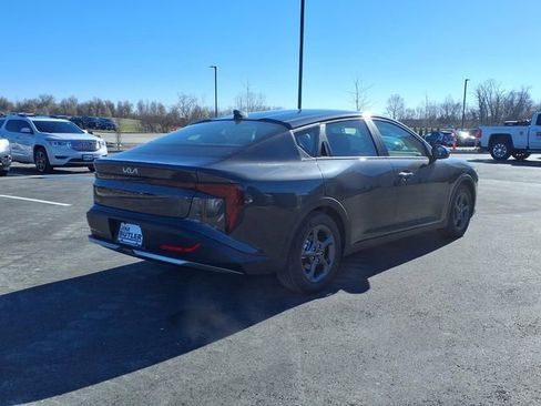 New 2026 Kia K4 LXS image 2