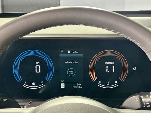 Used 2025 Hyundai Kona SEL image 14